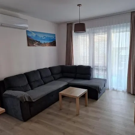 Toni Ii Biograd Na Moru