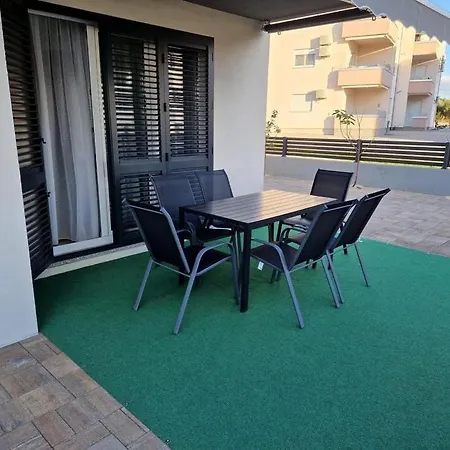 Apartment Toni Ii