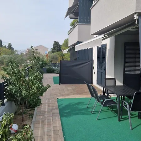 Appartement Toni Ii *
