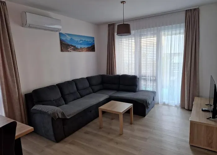 Toni Ii Biograd Na Moru