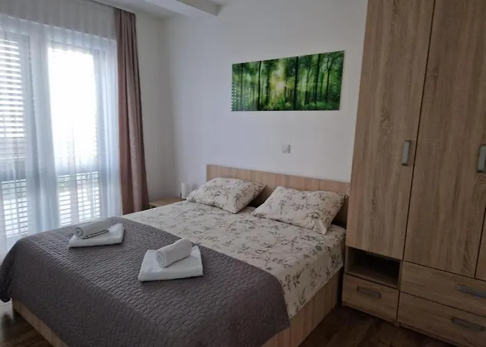 Toni Ii Appartement *